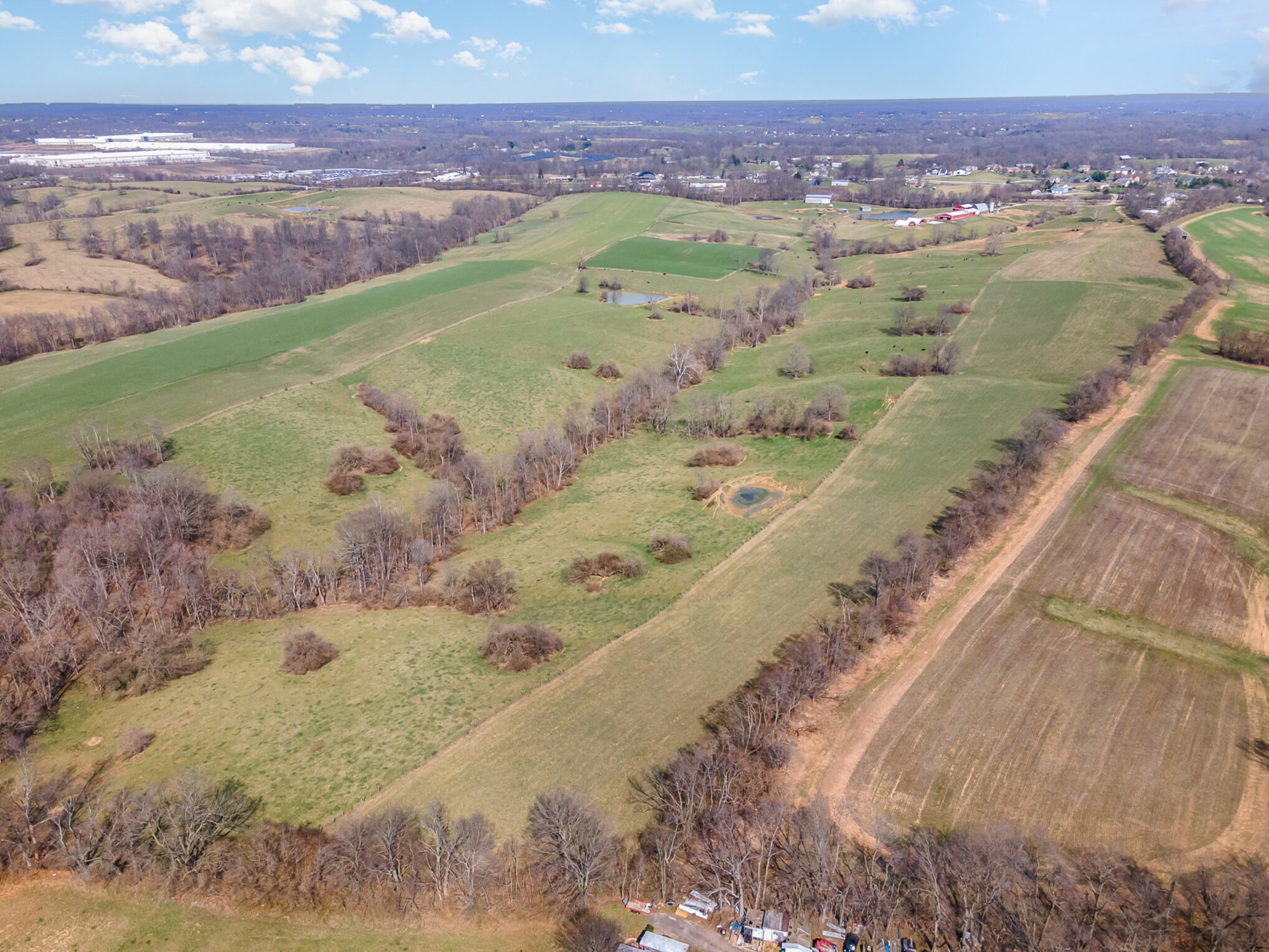 Industrial Land for Sale portefeuille de 2 propriétés à vendre sur LoopNet.ca Photo du bâtiment- Image 1 de 7