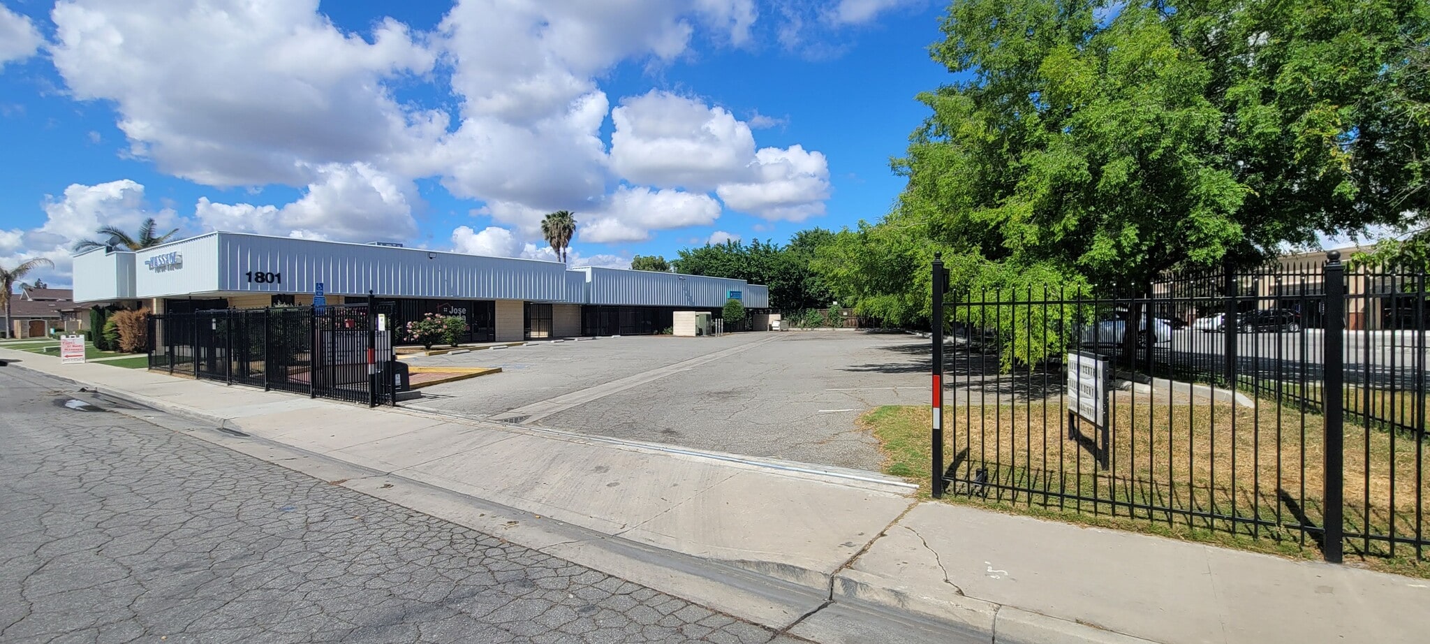 1801 Hasti Acres Dr, Bakersfield, CA for lease Building Photo- Image 1 of 8