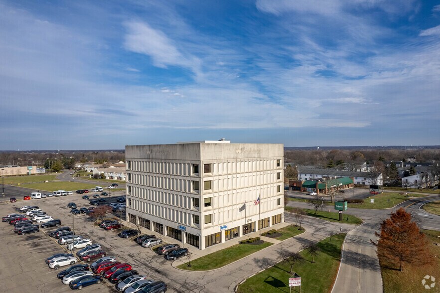 2700 E Dublin Granville Rd, Columbus, OH à louer - Photo du bâtiment - Image 3 de 11