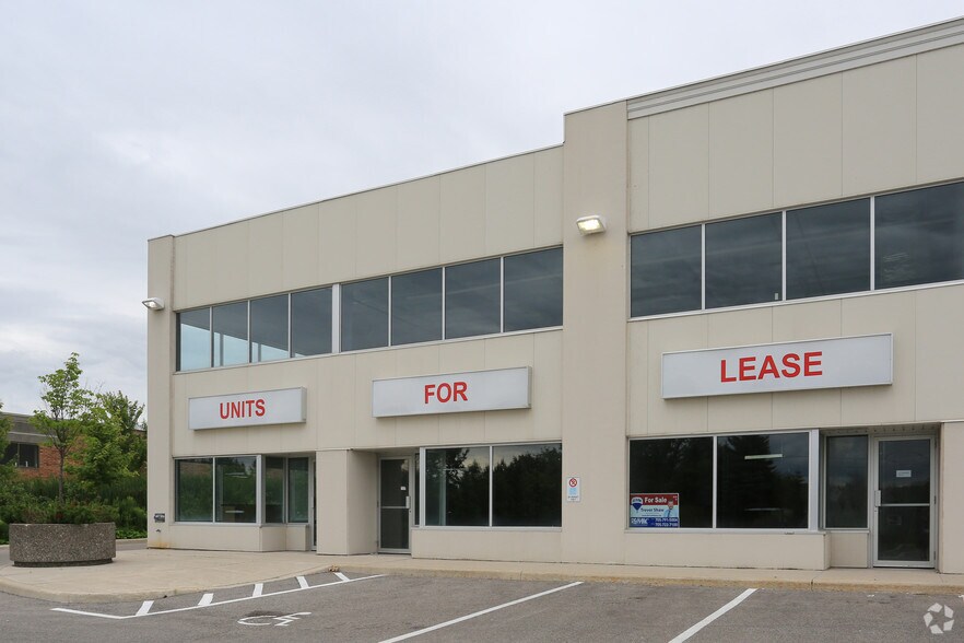 353-359 Saunders Rd, Barrie, ON à vendre - Photo du bâtiment - Image 3 de 7