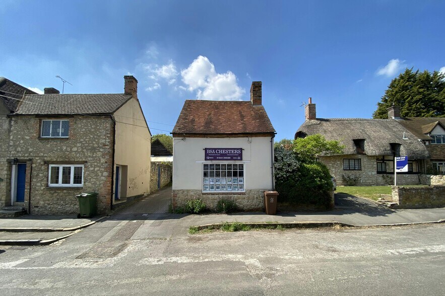 37 High St, Long Crendon à louer - Photo du bâtiment - Image 1 de 7