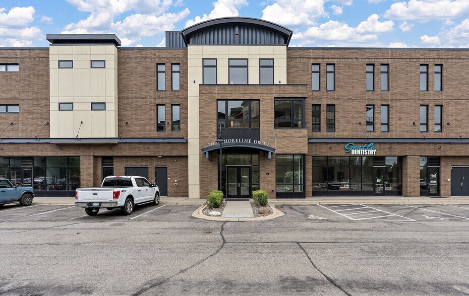4100 Shoreline Dr, Spring Park, MN à vendre - Photo du bâtiment - Image 3 de 11