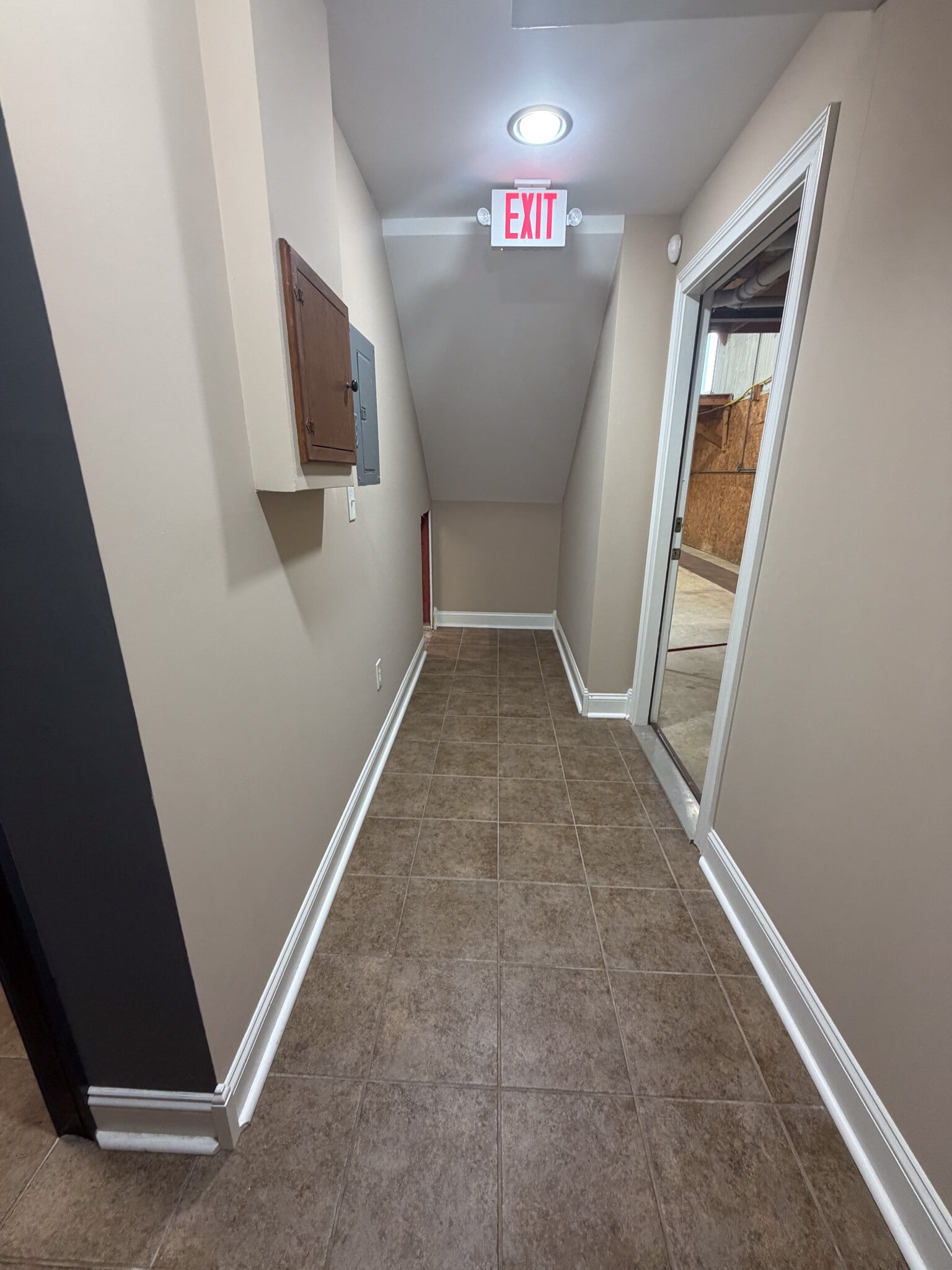 39W963 Midan Dr, Elburn, IL for lease Interior Photo- Image 1 of 14