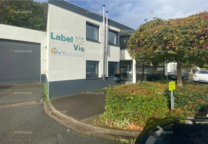 Flex dans Mons-en-Baroeul à louer - Photo du bâtiment - Image 3 de 9