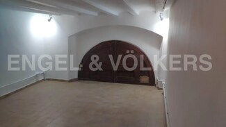 Plus de détails pour Multi-résidentiel à vendre