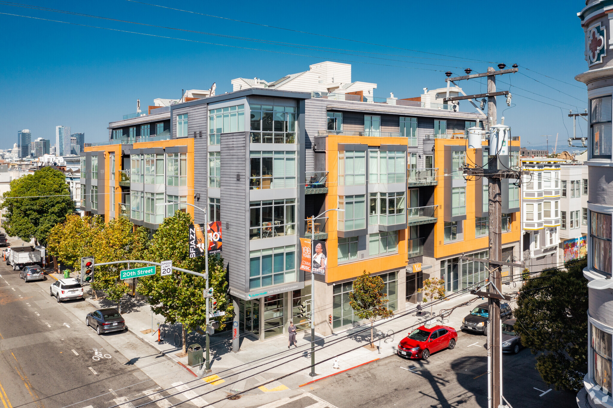 899 Valencia St, San Francisco, CA à louer Photo du bâtiment- Image 1 de 4