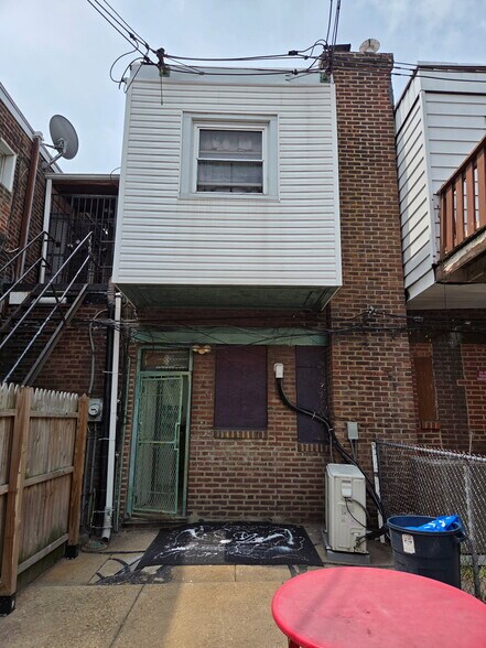 6007 5th 1/FL St, Philadelphia, PA à louer - Photo du bâtiment - Image 2 de 2