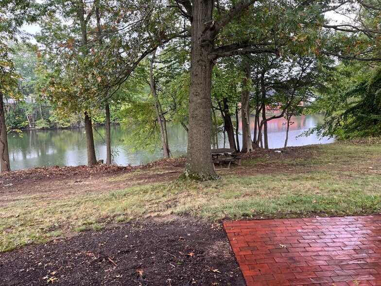 660 Yorklyn Rd, Hockessin, DE à louer - Photo du bâtiment - Image 2 de 4