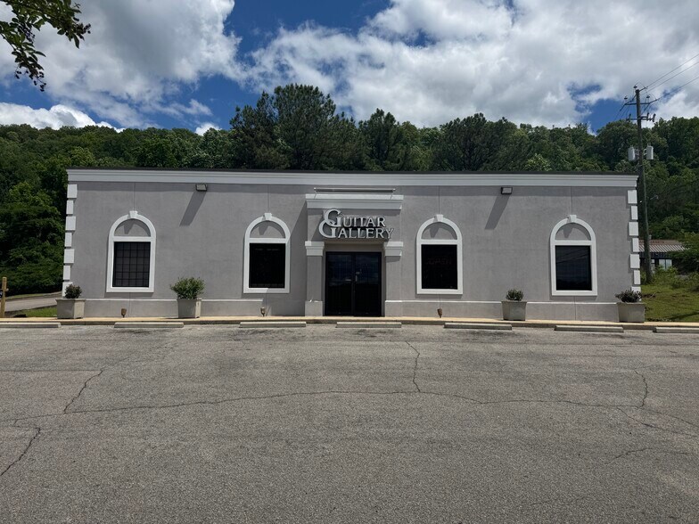 2621 Pelham Pky, Pelham, AL à vendre - Photo du bâtiment - Image 2 de 9