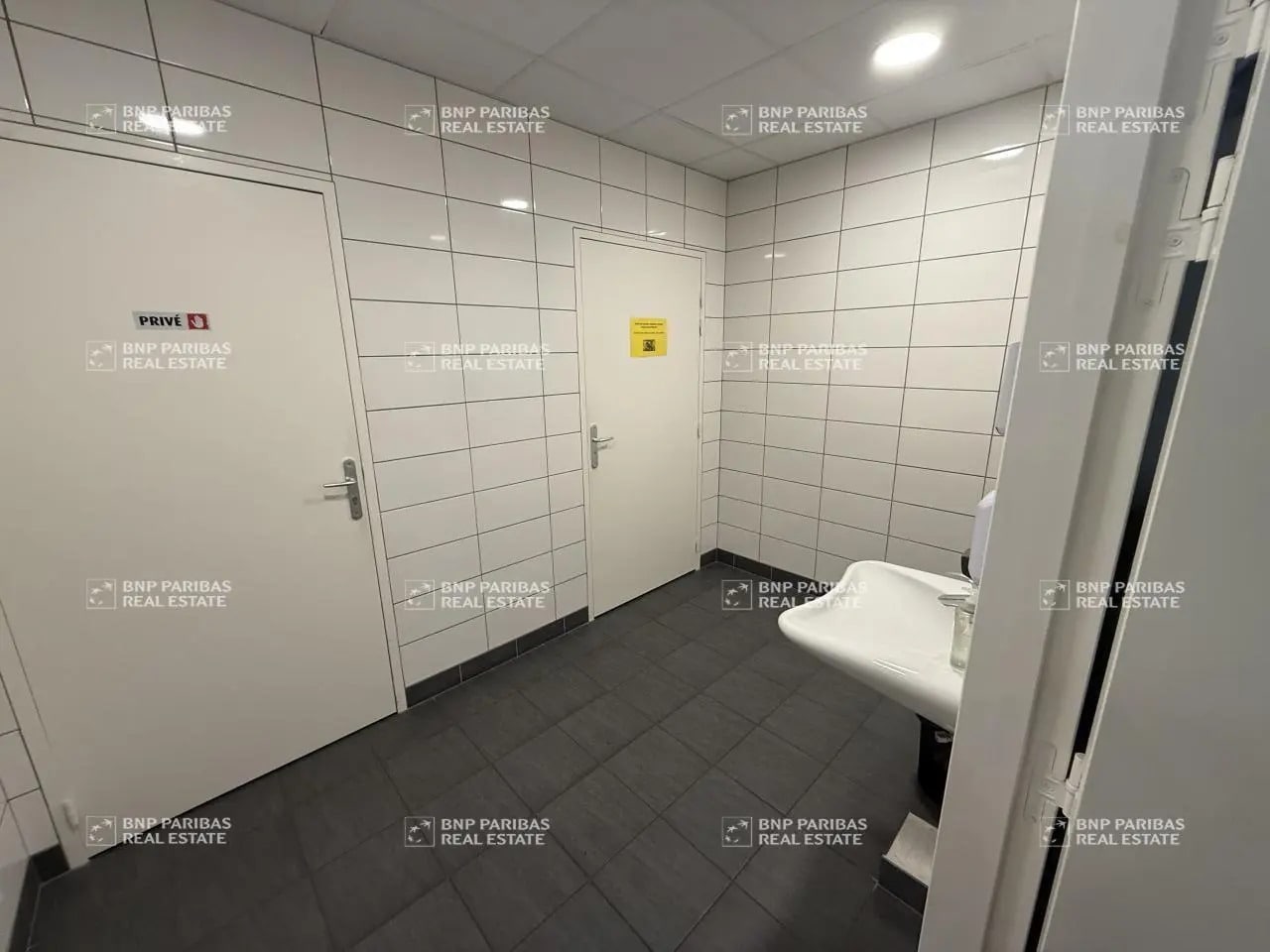 Office in Woippy for lease Primary Photo- Image 1 of 13