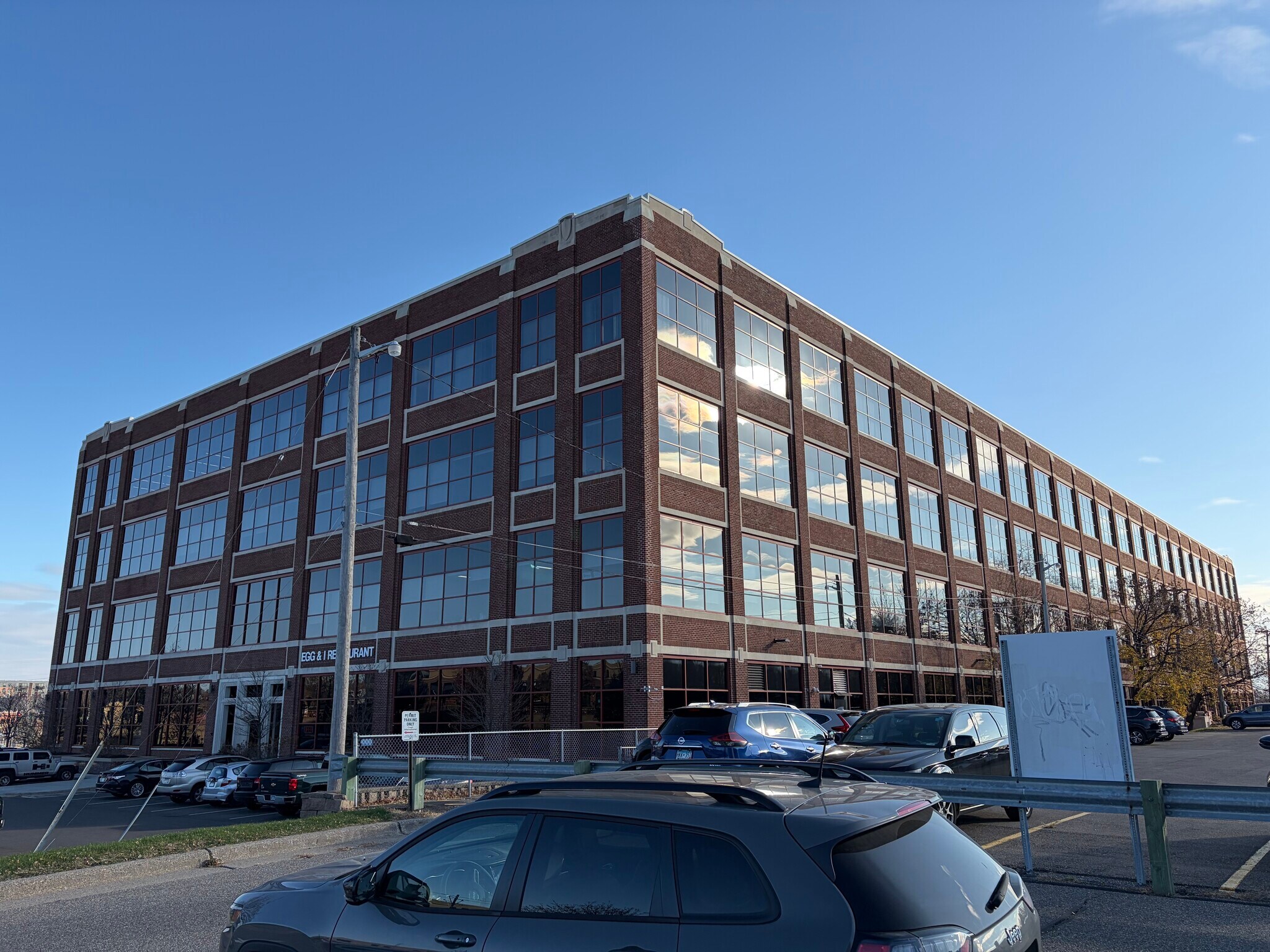 2550 University Ave W, Saint Paul, MN à louer Photo intérieure- Image 1 de 4