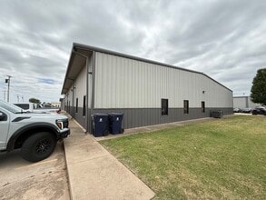 9625 N Robinson Ave, Oklahoma City, OK à louer Photo intérieure- Image 2 de 12