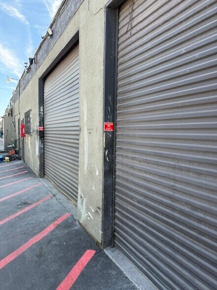 530 Montebello Way, Montebello, CA à louer - Photo du bâtiment - Image 3 de 9