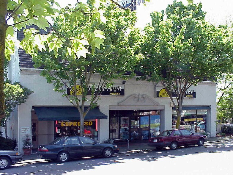 5030 Roosevelt Way NE, Seattle, WA à vendre - Photo du bâtiment - Image 2 de 5