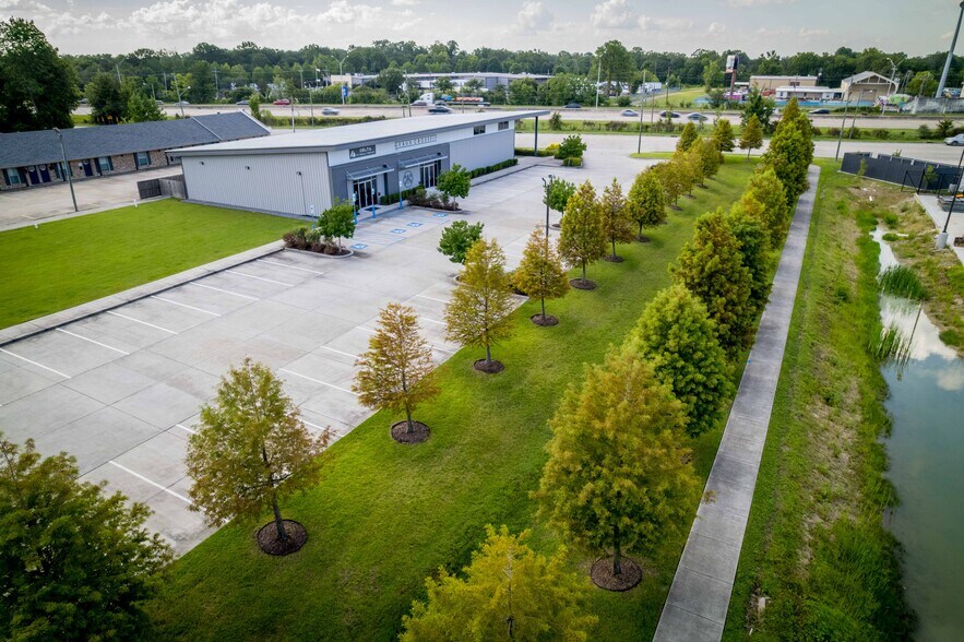 12110 S Harrells Ferry Rd, Baton Rouge, LA à vendre - Photo du bâtiment - Image 3 de 22