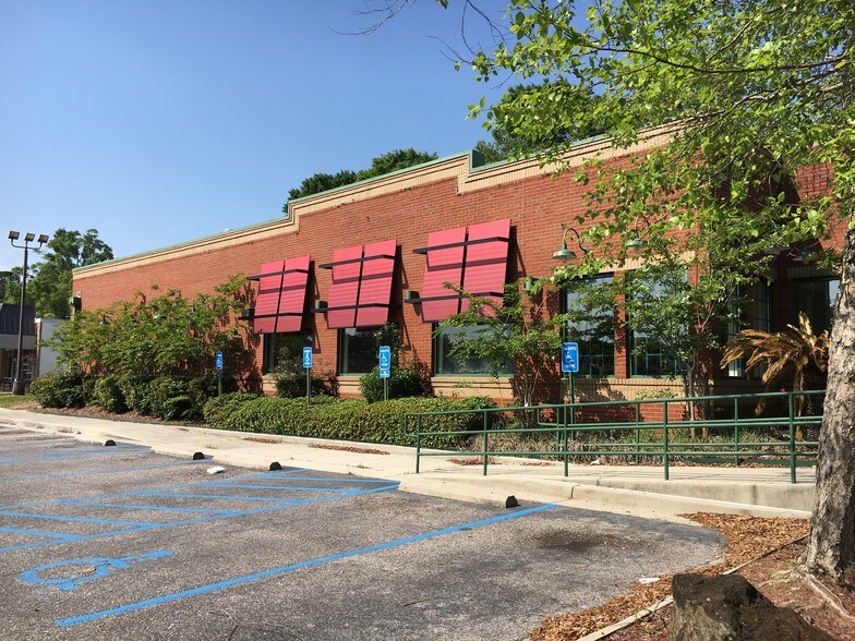 4721 Airport Blvd, Mobile, AL for sale - Building Photo - Image 2 of 4