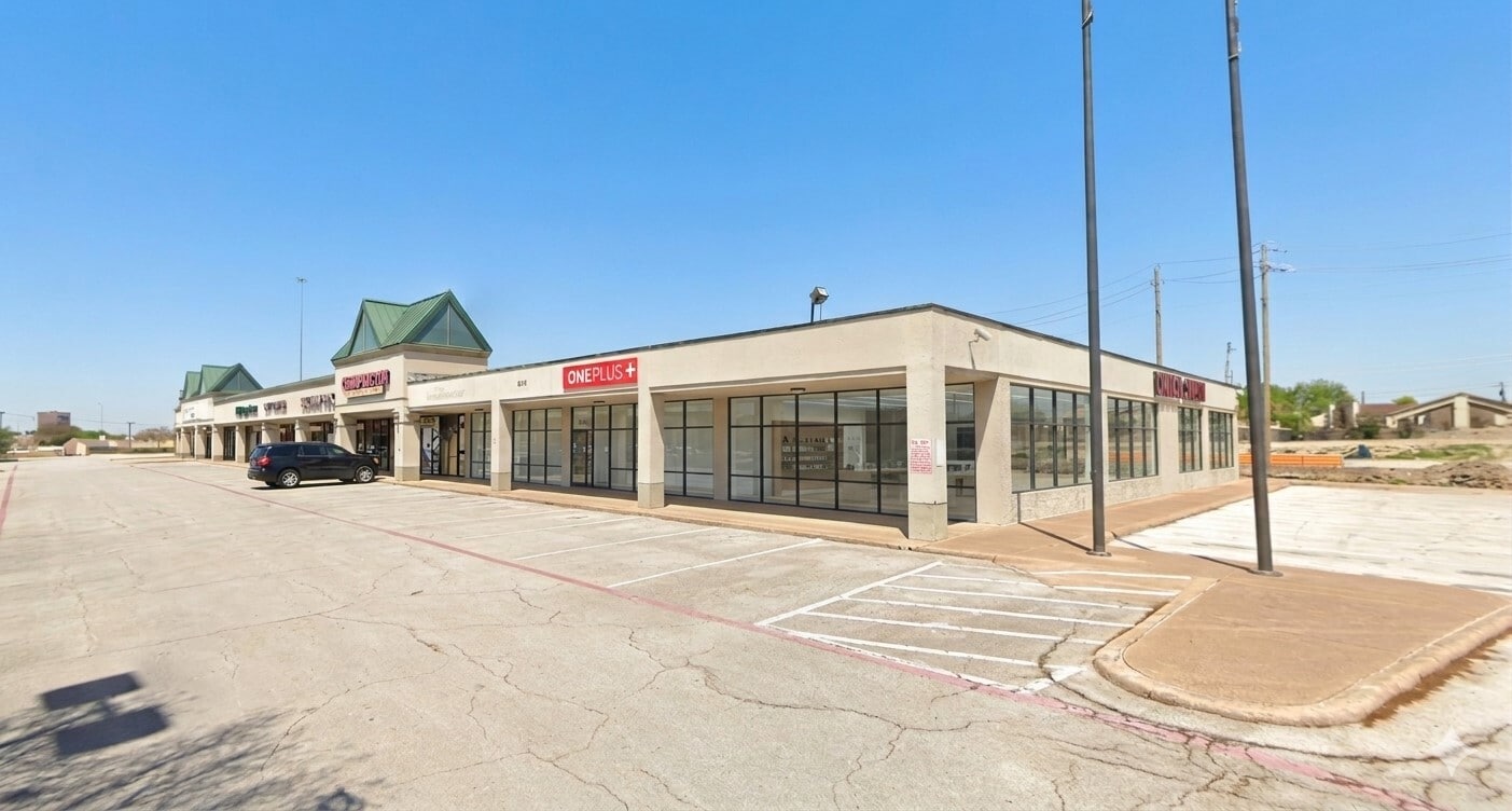 9780 Lyndon B Johnson Fwy, Dallas, TX for lease Primary Photo- Image 1 of 6