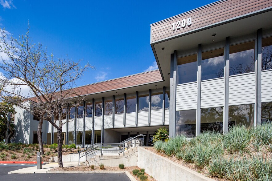 1200 Montego Way, Walnut Creek, CA à louer - Photo du bâtiment - Image 3 de 22