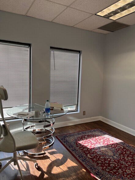 955 S Virginia St, Reno, NV à louer - Photo du bâtiment - Image 3 de 11