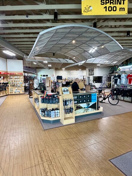 3576 Peachtree Industrial Blvd, Duluth, GA for sale - Building Photo - Image 3 of 6