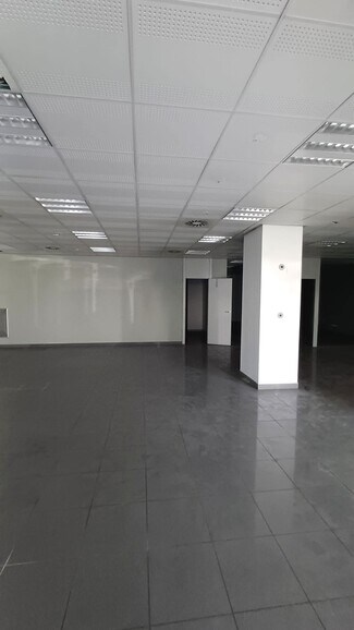 Plus de détails pour Commerce de détail à louer