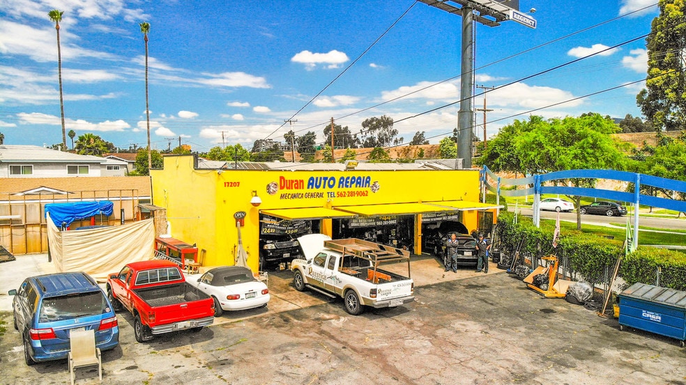 17207 Clark Ave, Bellflower, CA à vendre - Photo du bâtiment - Image 2 de 10