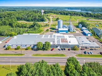 Plus de détails pour 1690 Elm St, Cumberland, WI - Industriel à vendre