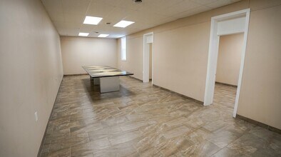 700 Franklin Blvd, Cambridge, ON for lease Interior Photo- Image 1 of 27