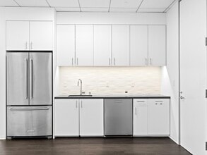 9191 Towne Centre Dr, San Diego, CA for lease Interior Photo- Image 1 of 7