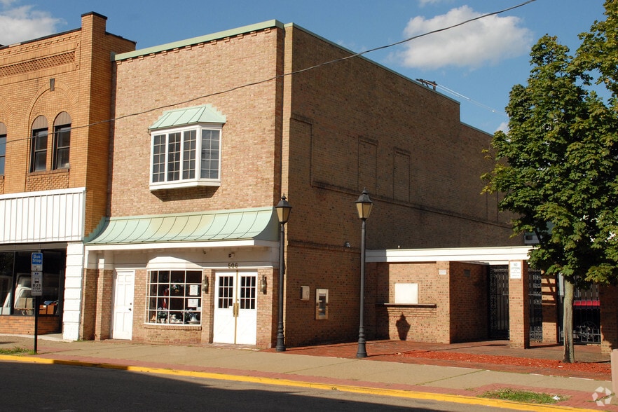 506 Merchant St, Ambridge, PA for sale - Primary Photo - Image 1 of 17
