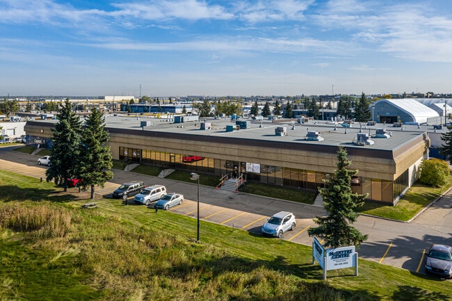 Plus de détails pour 4825-4829 89 St NW, Edmonton, AB - Local d'activités à louer