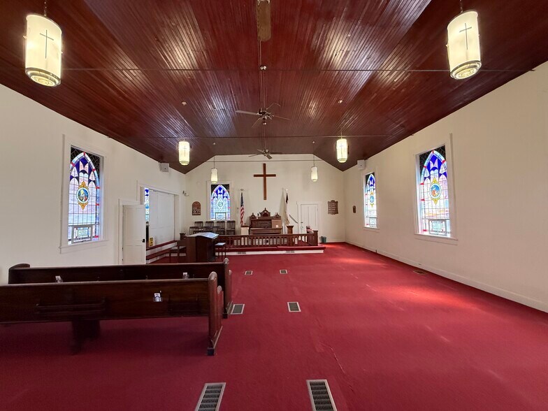 1121 Oddfellows Rd, Vinton, VA à vendre - Photo du bâtiment - Image 2 de 8