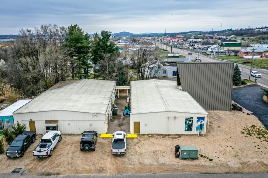 3006 S Main St, Harrisonburg, VA à vendre - Photo du bâtiment - Image 2 de 18