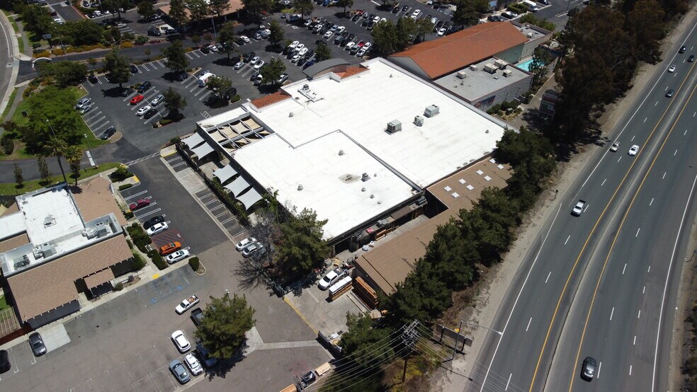 3607 Avocado Blvd, La Mesa, CA à vendre - Photo du bâtiment - Image 2 de 14