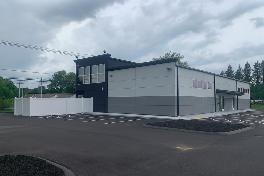 111 Shrewsbury St, West Boylston, MA for sale - Building Photo - Image 1 of 8