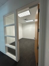 2200 N Alafaya Trl, Orlando, FL for lease Interior Photo- Image 1 of 16