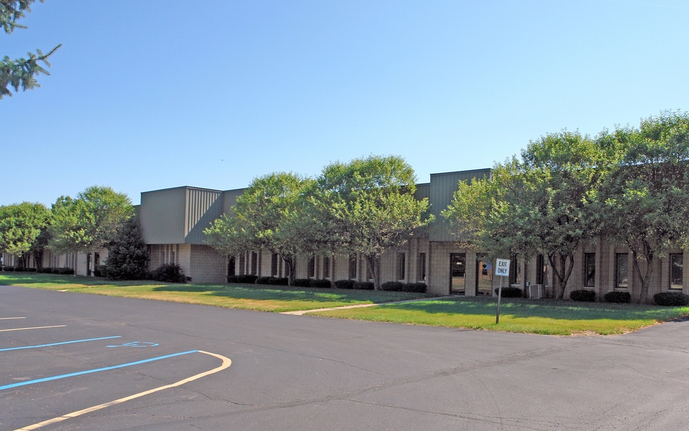 3150-3190 Martin Rd, Commerce Township, MI for lease Primary Photo- Image 1 of 7