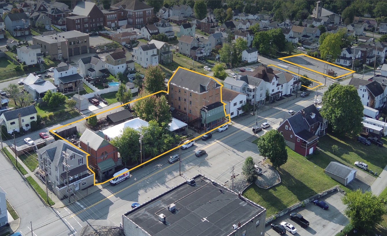 The Former Olde Spitfire Grille portfolio of 4 properties for sale on LoopNet.ca Building Photo- Image 1 of 4