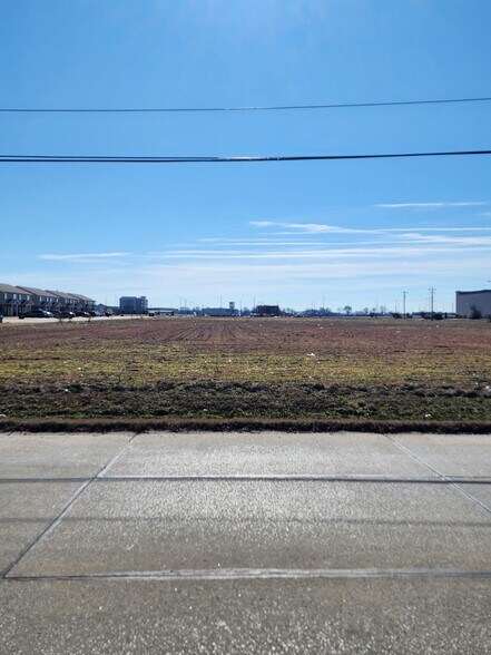 109 Stallcup dr, Sikeston, MO à vendre - Photo du bâtiment - Image 2 de 2