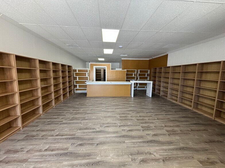 4110 Verdugo Rd, Los Angeles, CA à louer - Photo du bâtiment - Image 3 de 7