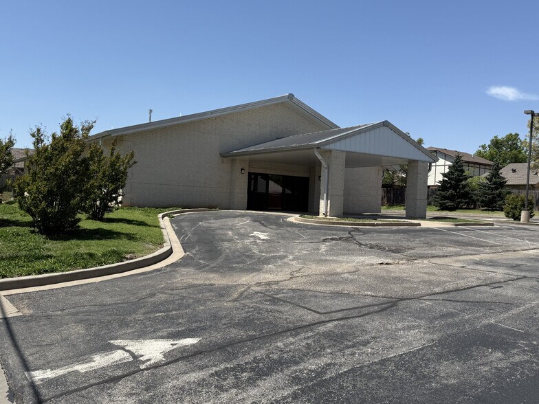 1017 SW 84th St, Oklahoma City, OK à vendre - Photo du bâtiment - Image 2 de 4