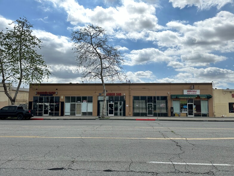 12056-12066 Valley Blvd, El Monte, CA for lease - Building Photo - Image 1 of 7