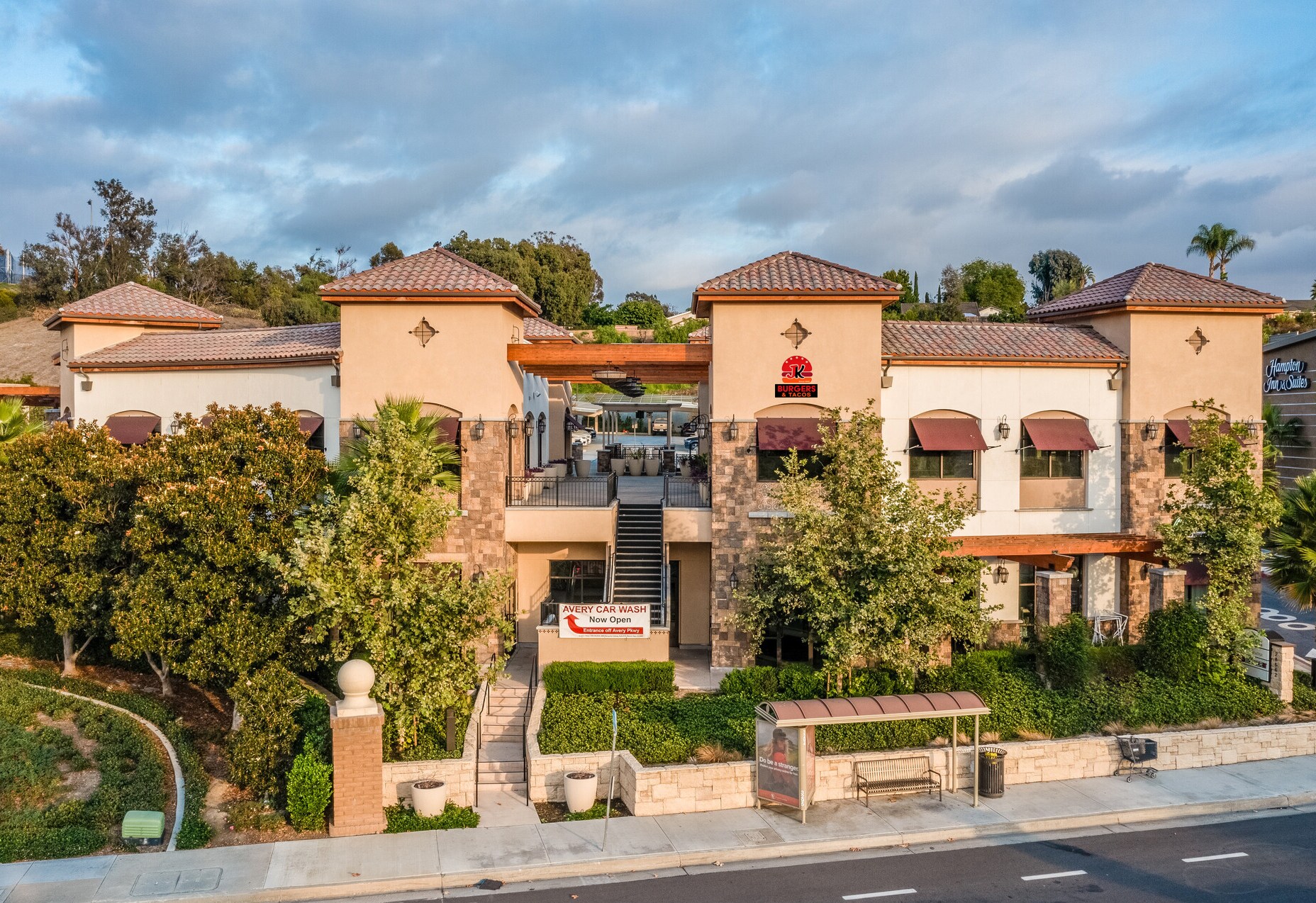 28662 Marguerite Pkwy, Mission Viejo, CA à louer Photo du bâtiment- Image 1 de 7
