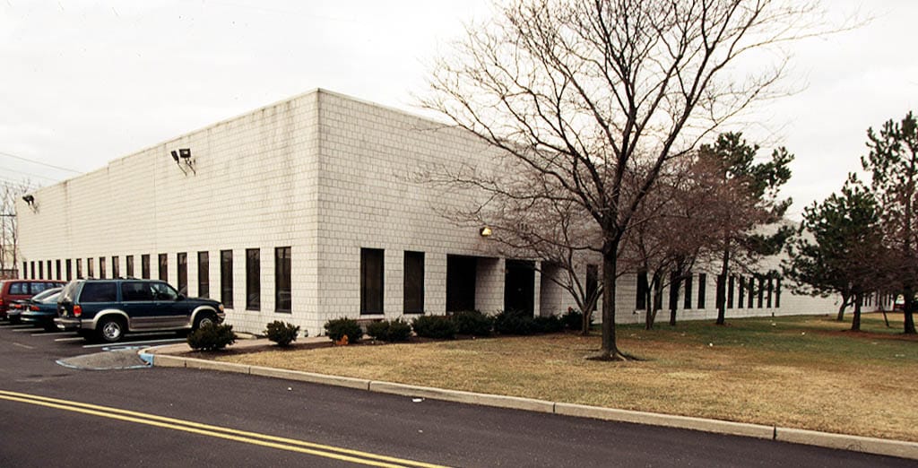 135 Seaview Dr, Secaucus, NJ for lease Primary Photo- Image 1 of 2