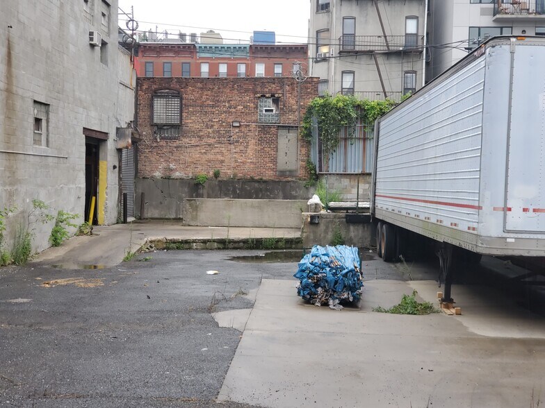 880-890 Dean St, Brooklyn, NY à louer - Photo du bâtiment - Image 3 de 5