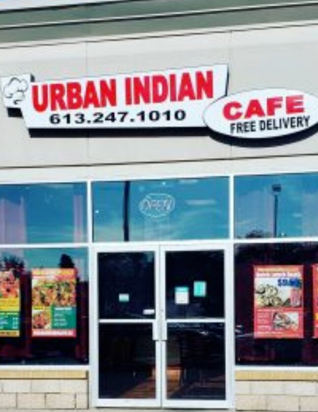 1910 St. Laurent Blvd, Ottawa, ON à vendre Photo du bâtiment- Image 1 de 1