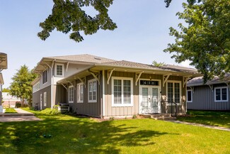 Plus de détails pour 430 W Center St, Douglas, MI - Vente au détail à vendre