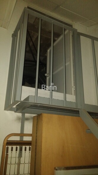 Commerce de détail dans Córdoba, Córdoba à louer - Photo du bâtiment - Image 2 de 4