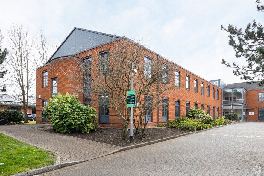 26 Kings Hill Ave, West Malling à louer - Photo du bâtiment - Image 3 de 3