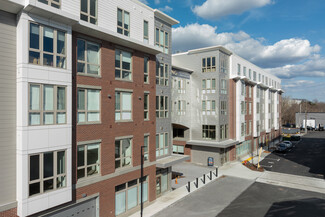 More details for 2 Los Angeles St, Newton, MA - Retail for Lease